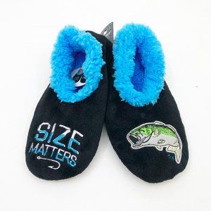 NWT Snoozies Men's Slippers Size Matters Fishing Small 7/8 Black